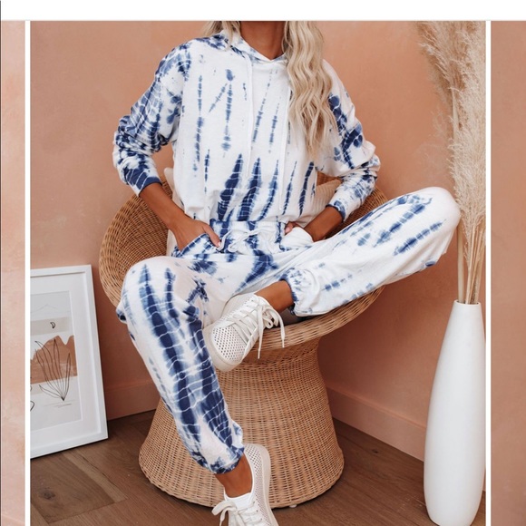 Vici Pants - NWOT Vici Tie Dye lounge set